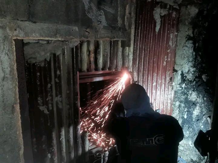 PoderMayari's tweet photo. Avanzan trabajos de reparación en la termoeléctrica Lidio Ramón Pérez, en Felton #Mayarí, se están realizando tareas clave, como el cambio de 7 mochetas y 16 soldaduras, en la pared lateral izquierda de la caldera, se trabaja en otras 33 actividades paralelas. #HonorHolguinero https://t.co/WYR1WZC3Wv