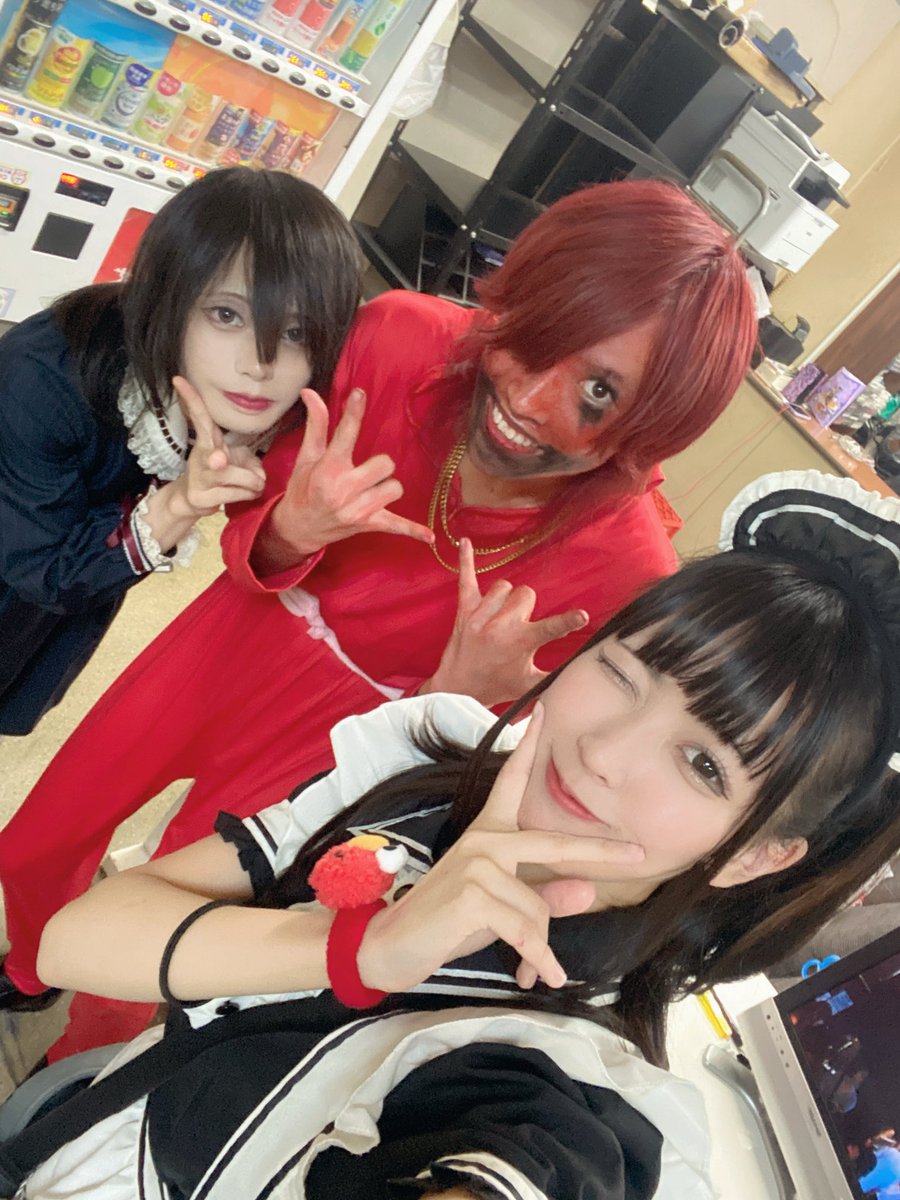 土曜日の🤳
PUNK SHIBUYAｻﾝﾁｰﾑ❣️

赤い人、次会った時に気づける自信が🈚️
でも魚好きに悪い人はいないのでまた会えますようにの気持ち🥴🐟
ますずくんはますずちゃんでした（？）

サポートのてらしさん零乃ちゃんは来月もヨロシクです🤭