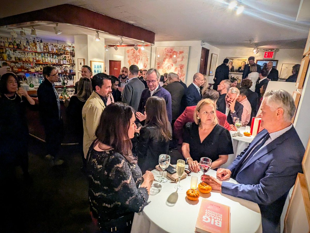 barryfrey's tweet image. A special evening in NYC as we gather the night before the @DPAAglobal #VideoEverywhereSummit at Pier Sixty tomorrow. ✨

Great conversations, inspiring people, and big ideas ahead!

 #OOH #Innovation #DPAA