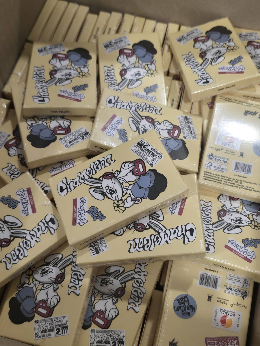 au__9999's tweet image. SELLING WTS LFB

CHAMELEON EXTRA VER - 149 
DICE - 150 EACH
BLANK - 99 EACH

SHIPPING END OF OCTOBER (wala po me sa metro manila)

DM ME FOR THE FORM. VERY LIMITED SLOTS.