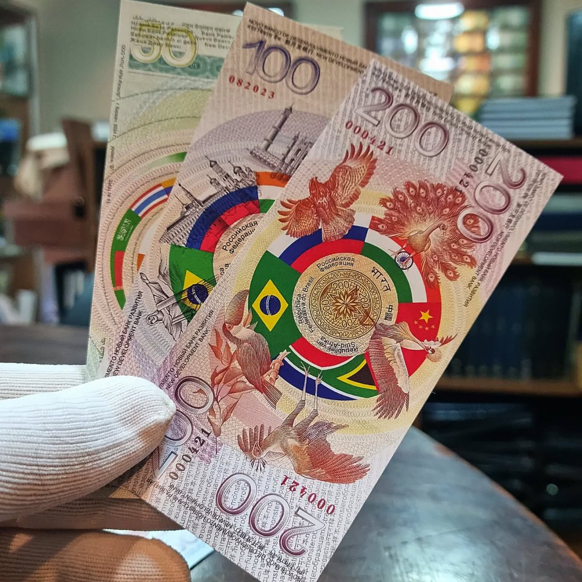 Yo si CONFÍO en que la nueva MONEDA de los BRICS será el FIN del DOLAR.

#ByeByeDolar