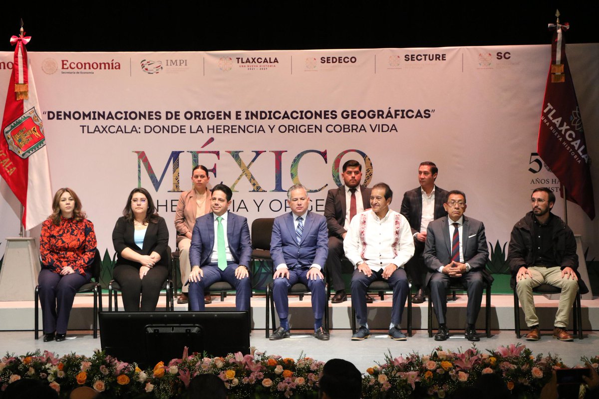 Santiago Nieto (@snietocastillo) on Twitter photo Recibí de manos del Secretario del <a href="/GobTlaxcala/">Gobierno de Tlaxcala</a>, Luis Antonio Ramírez, la solicitud de Declaración de Indicación Geográfica del Pulque de Tlaxcala.
Un orgullo acompañar este paso para un producto que representa historia, cultura y el ítrabajo de las y los productores mexicanos. Recibí de manos del Secretario del <a href="/GobTlaxcala/">Gobierno de Tlaxcala</a>, Luis Antonio Ramírez, la solicitud de Declaración de Indicación Geográfica del Pulque de Tlaxcala.
Un orgullo acompañar este paso para un producto que representa historia, cultura y el ítrabajo de las y los productores mexicanos.