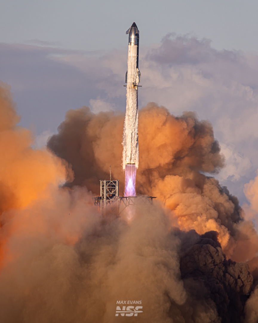 _MaxQ_'s tweet image. Godspeed, Version 2. 

📸 - @NASASpaceflight 

📺 - youtube.com/live/7bcpnn_PO…