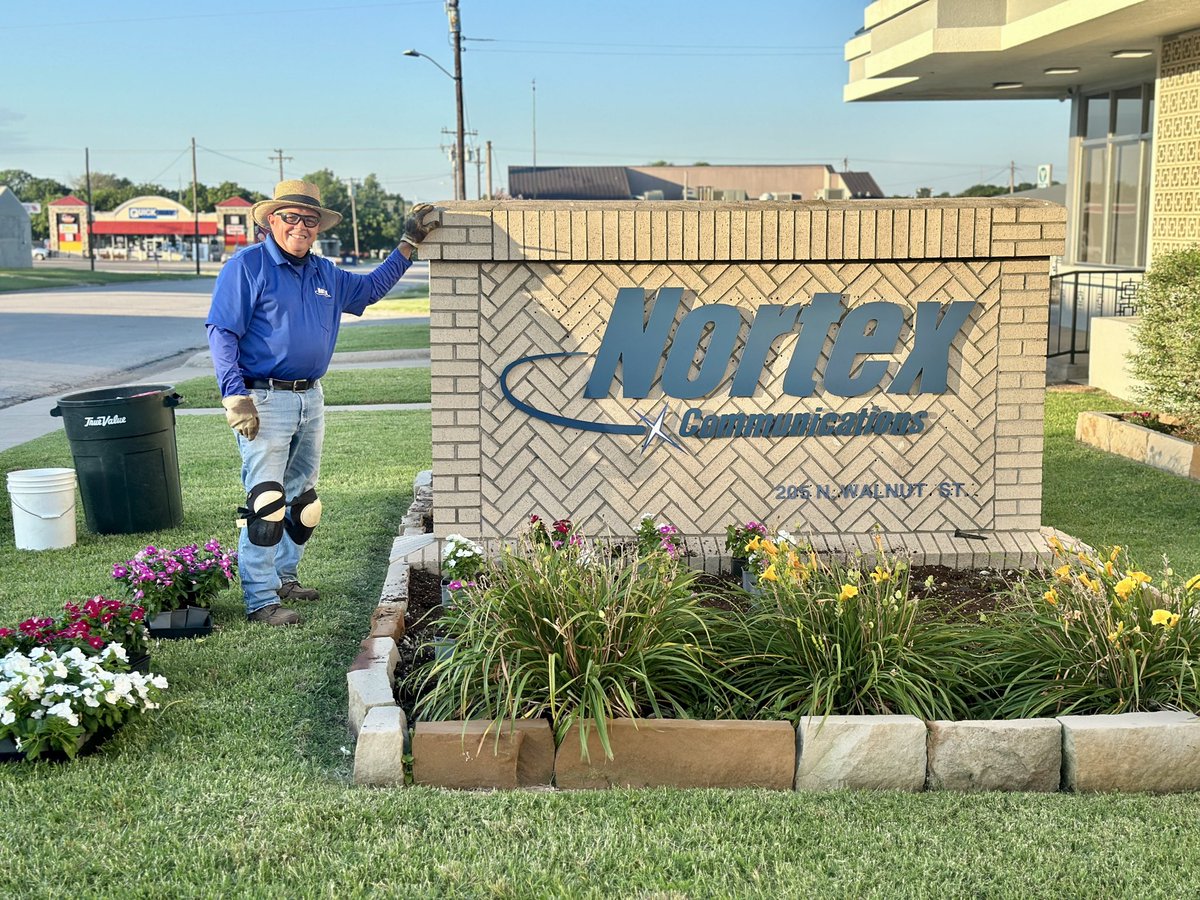 NortexComm's tweet image. Owner Spotlight: Meet Kevin 👋🏼 Always cheerful, helpful, and takes pride in every task. He makes us shine brighter #MondayMotivation #SupportLocal #FiberFast