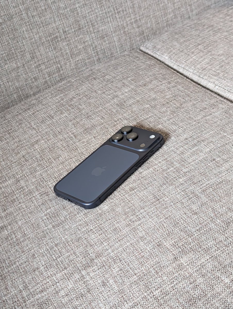Ranietech's tweet photo. Deep Blue is the best colour, it does look black too ❤️ #deepblue #iPhone17Pro https://t.co/gA1AotJIH1