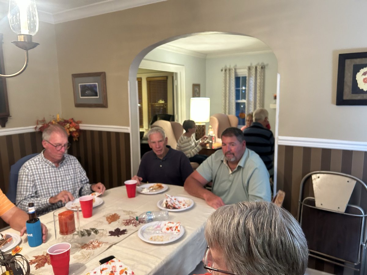 AMBirds_Decatur's tweet image. Fun evening at Herb’s Fish Fry…