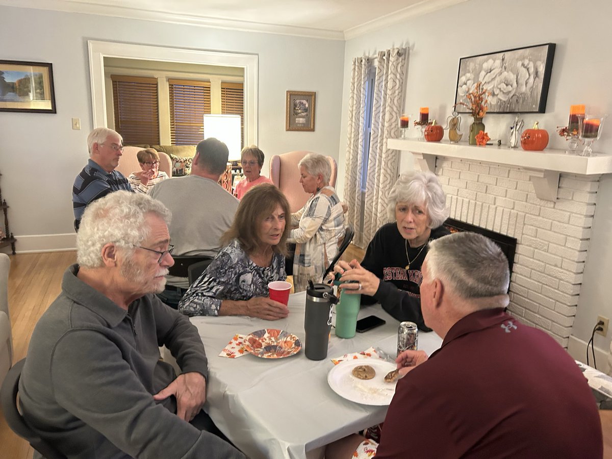 AMBirds_Decatur's tweet image. Fun evening at Herb’s Fish Fry…