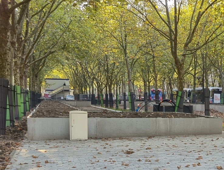 SOS Paris tweet media