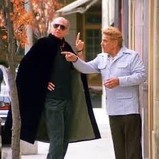 PIUpdate's tweet image. 📺 October 13, 1994: On NBC's "Seinfeld", its co-creator Larry David portrayed Frank Costanza's (Jerry Stiller) cape-wearing divorce attorney. instagr.am/p/DPxLsajCLm3/