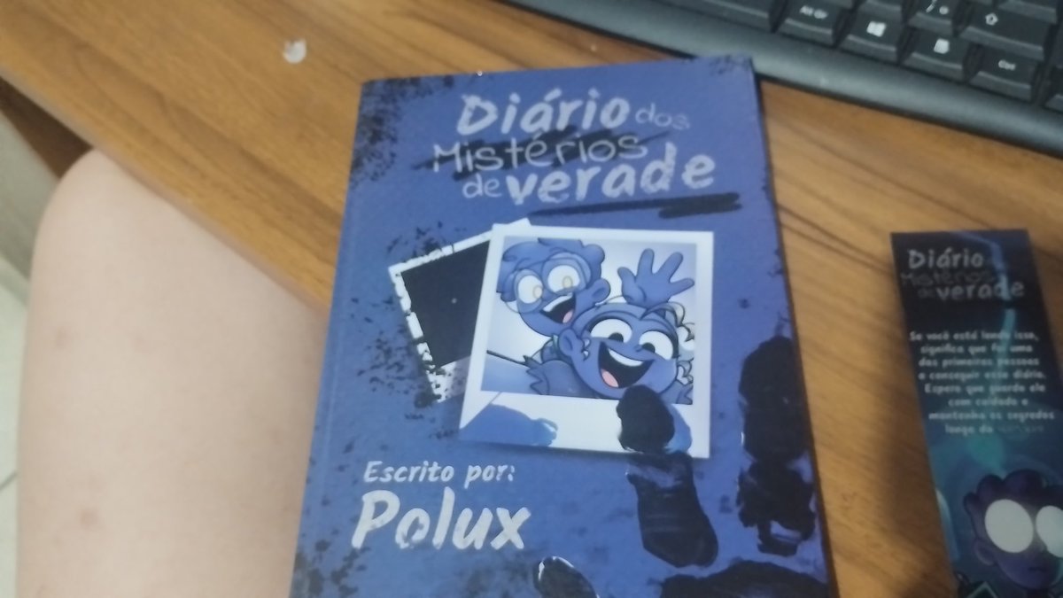 _apenasim's tweet image. Gente, isso chegou aqui do nada, alguém sabe oq é?!! #algorithomus