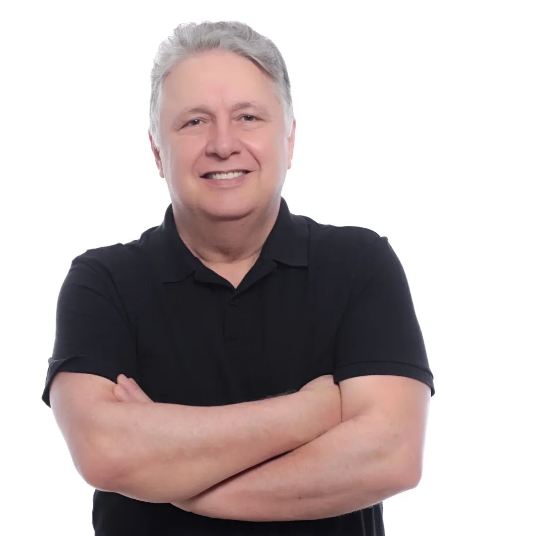 blogdogarotinho's tweet image. Em 2002, quando subi nas pesquisas para presidente, fui convidado para uma reunião na Federação Brasileira dos Bancos. Após minha explanação, um dos senhores presentes perguntou: o senhor acha mesmo que vai conseguir auditar a dívida pública?
Antes que eu respondesse ele emendou…