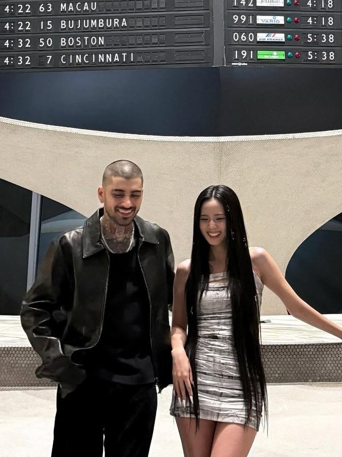keopikiss's tweet photo. "i'm so grateful.               "thank you for
for your kindness            making me the
and your incredible         coolest dad
voice ❤️"                              around ❤️" https://t.co/F8Cku5tQm0