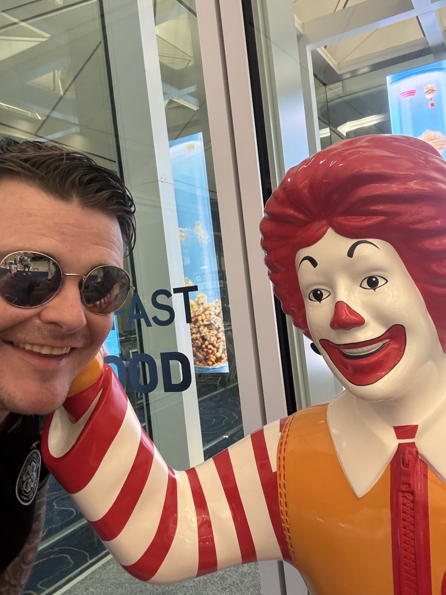 Just met Russell Martin in Honk Kong airport. Even patted me on the head and said fuck the 49ngers