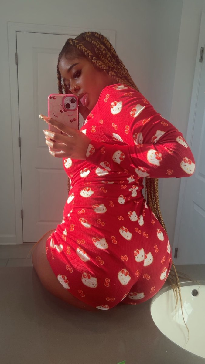 ccthebrattt's tweet image. i turn 19 tmr what u getting me??