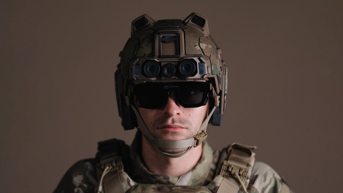 VoodooDE_Gaming's tweet image. Anduril unveiled its EagleEye military XR headset, developed with Meta for US Army&apos;s SBMC program. It enhances soldiers&apos; situational awareness with AR/MR displays. What are your thoughts on XR tech in defense? #XR #MilitaryTech