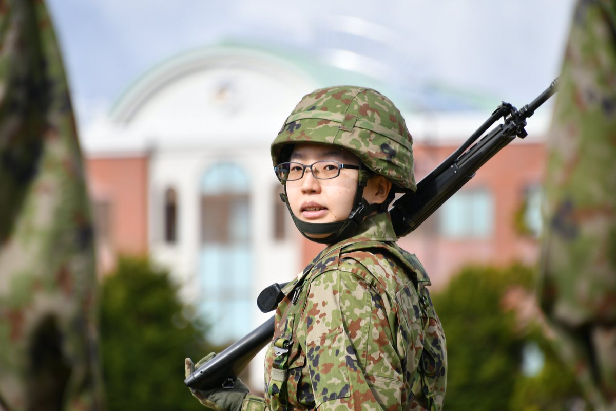 第2師団 は、#旭川駐屯地 において、#陸士 から #陸曹 に #昇任 する