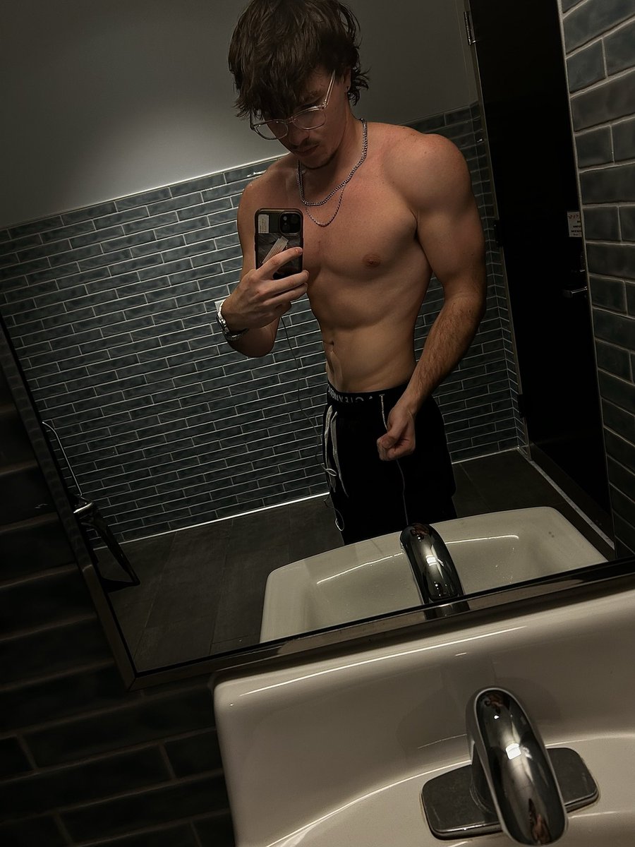 Worship with your wallet. #findom #humanatm #cashmaster #alpha