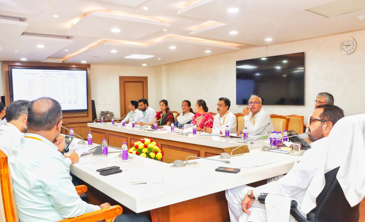 Prataprao Jadhav (@mpprataprao) on Twitter photo Held an important review meeting with officials from <a href="/moayush/">Ministry of Ayush</a>. We had in depth discussions on mission progress, challenges, and the strategy to take Ayush healthcare to every corner of the country.Our goal AYUSH reaches every Indian.
#NationalAyushMission #ayush Held an important review meeting with officials from <a href="/moayush/">Ministry of Ayush</a>. We had in depth discussions on mission progress, challenges, and the strategy to take Ayush healthcare to every corner of the country.Our goal AYUSH reaches every Indian.
#NationalAyushMission #ayush