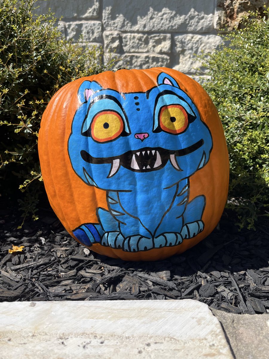 ProleneQueen's tweet image. When you love #KpopDemomHunters as much as the kids do 🎨🖌️ 

#pumpkin #fallvibes
