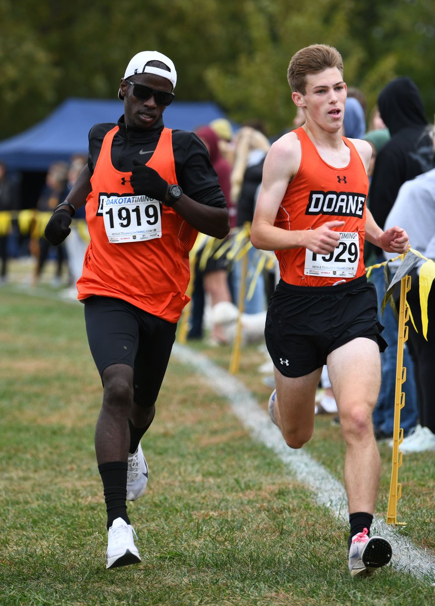 Scoop_DoaneTF's tweet photo. You could say that the #DoaneXC men were on a mission at the #DordtInvite…Grigsby, Bickley, Wall and Keter were covered by less than 19 seconds in the top 20, and we topped the NAIA contingent in the 16-team Gold Division, headed only by D2 Augie and D1 SDSU… https://t.co/n4Wbcdw1nS
