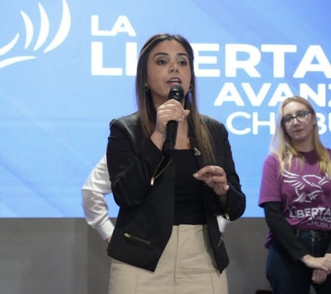 🗣 Hablamos con <a href="/MairaFrias2025/">Maira Frias</a>, candidata a diputada nacional por #LaLibertadAvanza, en el marco de las elecciones legislativas que tendrán lugar el 26 de octubre.

"Vemos el acompañamiento de la gente. Es a todo o nada: Argentina próspera o pasado decadente".