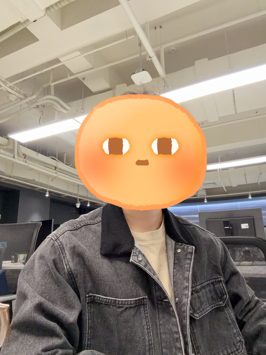 老实了。早上骑车上班在看不到一个单穿T的人了