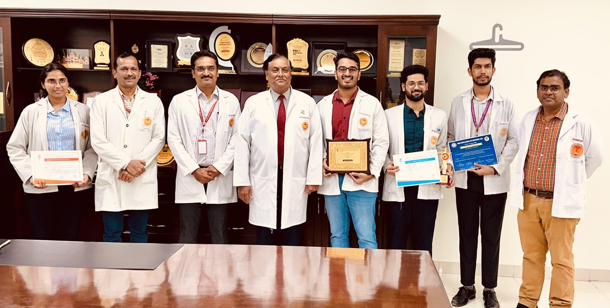 AIIMS Nagpur (@aiimsnagpur) on Twitter photo 🏆 PG students of the Department of ENT, <a href="/AIIMSNagpur/">AIIMS Nagpur</a> were congratulated by Executive Director, (Prof.) Dr. Prashant P. Joshi for winning prizes in paper & poster presentations at AIIMS Raipur ENT Conference 2025 & MENTCON 2025, Nagpur 👏
#AIIMSNagpur #AcademicExcellence 🏆 PG students of the Department of ENT, <a href="/AIIMSNagpur/">AIIMS Nagpur</a> were congratulated by Executive Director, (Prof.) Dr. Prashant P. Joshi for winning prizes in paper & poster presentations at AIIMS Raipur ENT Conference 2025 & MENTCON 2025, Nagpur 👏
#AIIMSNagpur #AcademicExcellence
