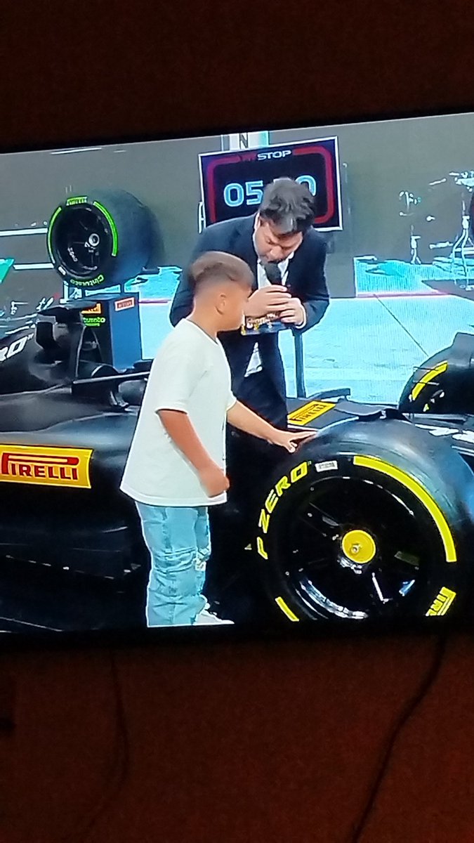 LuckyConvertib2's tweet photo. Guido Kazka es mi totem y Mario mi animal espiritual
Familia
Buena leche
Y talento.
Apagón a la Petera
#ApagonaTelefe
#apagonamasterchef
#ApagonMasterChef https://t.co/o3chl60Vdl