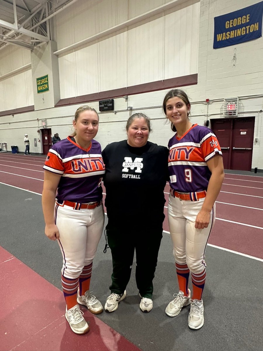 MaddieKFalvey's tweet image. Attended a great camp hosted by @FordhamSoftball with my teammate @Jordyncowell24 Thanks to all the coaches and players who offered improvement tips on my pitching, hitting, & fielding 🥎 @CoachInouye @JaspersSoftball @StagsSoftball @avafitzmaurice5 @Lafayette_SB @Muhl_sball…