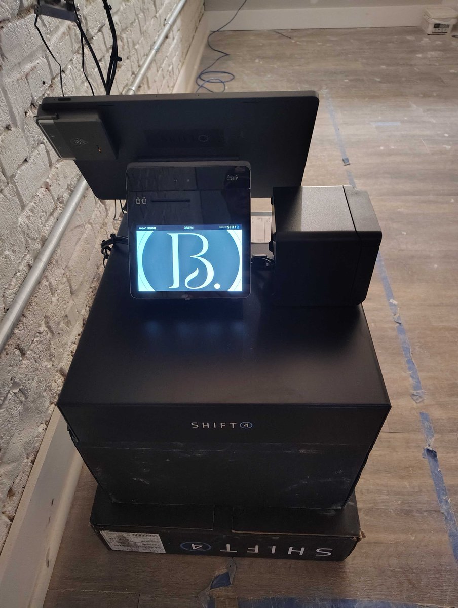 CPando_SkyTab's tweet image. 🥗 Keep it fresh. Keep it Basic. 🌿
COMMING SOON!!!! Located in Lebanon, TN, this modern on-the-go eatery serves up fresh fruit bowls, smoothies, wraps, and all the healthy, delicious bites your body will thank you for! 💪If you’re looking for something light, tasty, and…