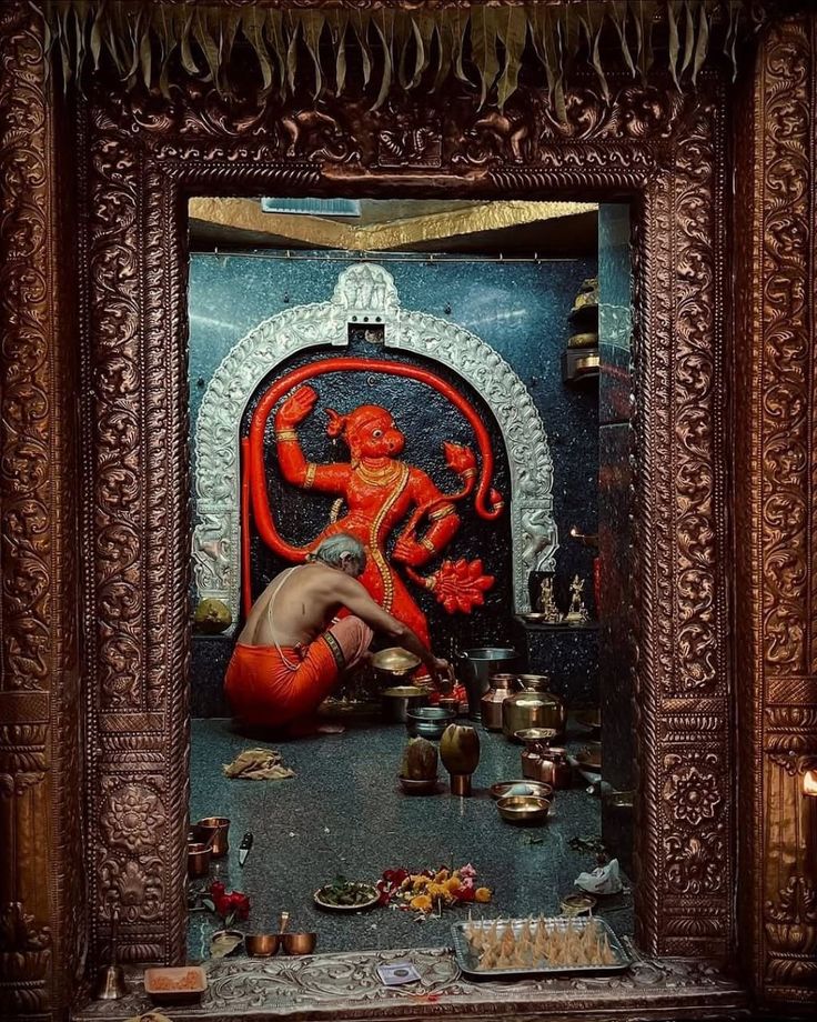 दुनिया चले ना श्री राम के बिना
राम जी चले ना हनुमान के बिना।।