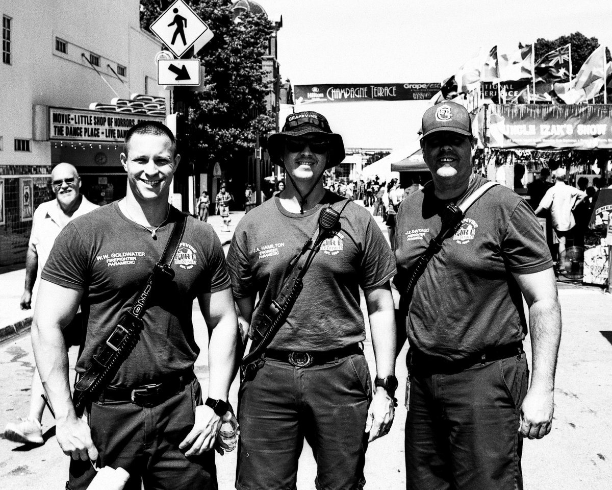 Somewhere at the <a href="/GrapevineTXCity/">City of Grapevine TX</a> Grapefest on Main Street with my #NikonF6 and I think #Adox50 film. I'll have to check when I get the negatives back from my friends at <a href="/LegacyPhotoLab/">Legacy Photo Lab</a>. 

#filmphotography #filmtography #blackandwhite