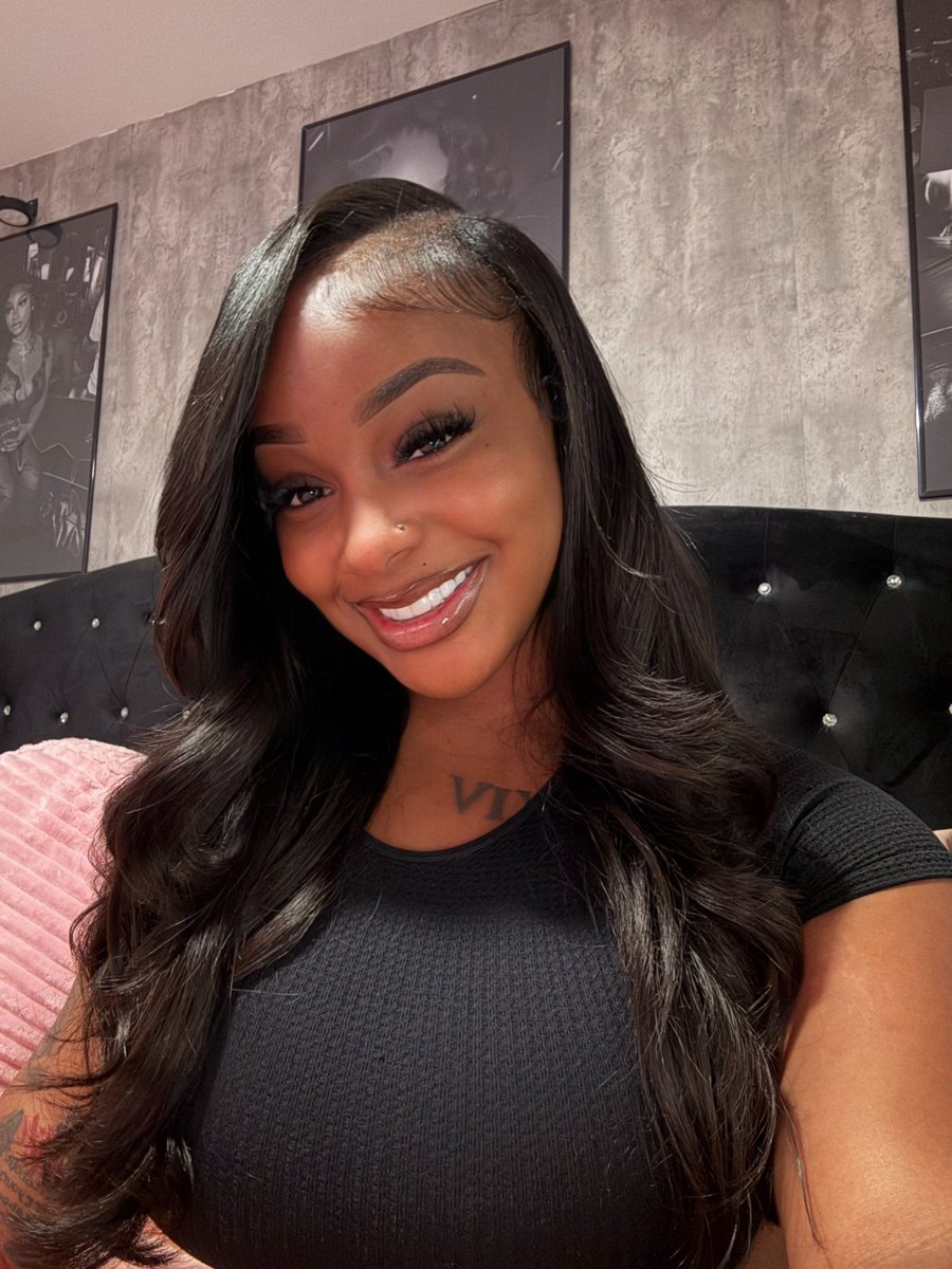 Dabombbestmari's tweet image. 2 for 2 literally 🤏🏽