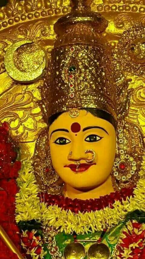 Mother loking at someone and she smiles🌺