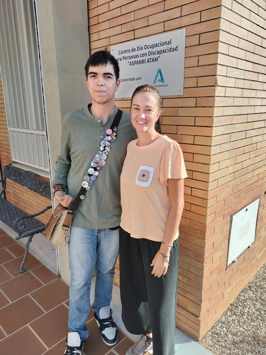 Autismo_Sevilla's tweet image. Nuestro proyecto #Workpath continúa 💪

Hemos realizado algunas visitas a recursos para personas en situación de dependencia. Quino López, futuro profesional del sector, ha visitado contextos para valorar opciones para su futuro profesional.