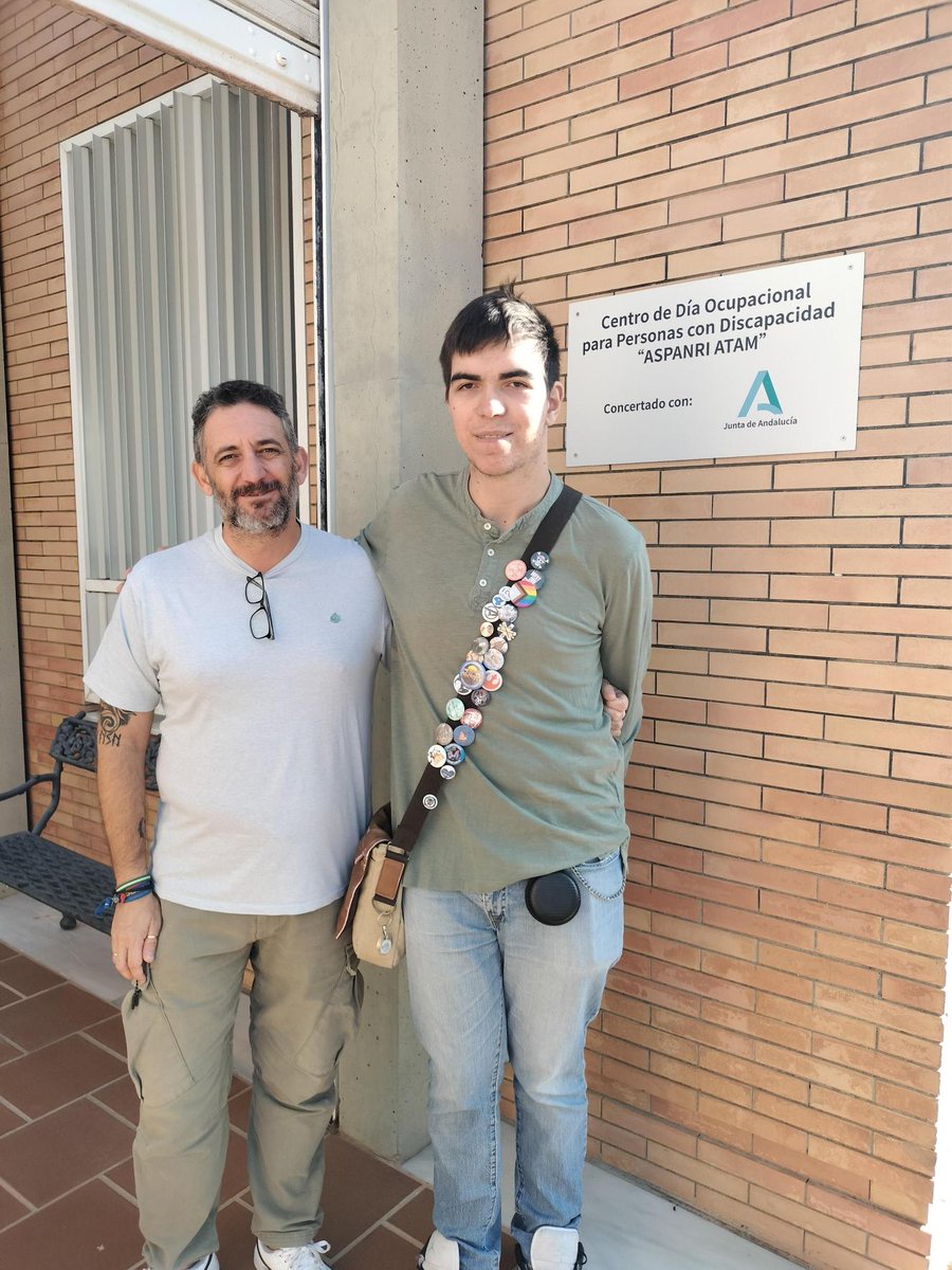 Autismo_Sevilla's tweet image. Nuestro proyecto #Workpath continúa 💪

Hemos realizado algunas visitas a recursos para personas en situación de dependencia. Quino López, futuro profesional del sector, ha visitado contextos para valorar opciones para su futuro profesional.