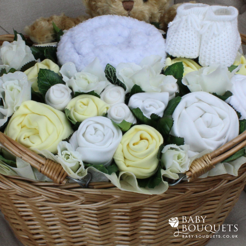 Do you know how many baby clothing items are in this basket?
Did you know we deliver direct to the recipient?
Meet the Ultimate Bouquet in Lemon, over 20 baby essentials in this stunning bouquet.

Beautiful to give, practical to use.

#BabyBouquets #NewbornGift #BabyShower