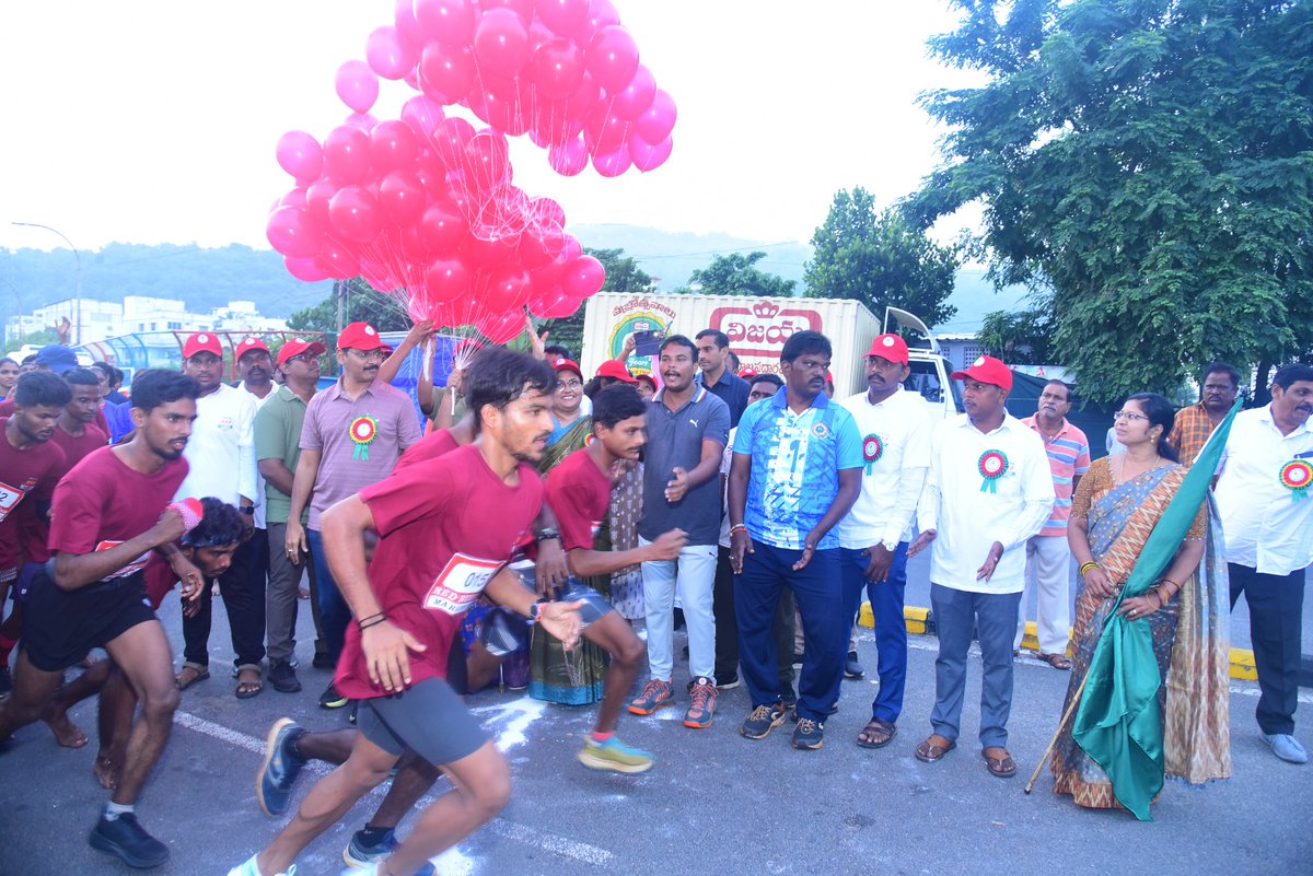 APSACS2020's tweet photo. 🏃♂️🏃♀️ Hats off to all Winners & Participants!
The Red Run 2025 – Awareness Marathon on 10th Oct, Vijayawada brought us together to fight HIV/AIDS & end stigma. Every step mattered! ❤️
#RedRun2025 #APACS #HIVAwareness #EndTheStigma #RunForCause https://t.co/o8x0xYtcR4