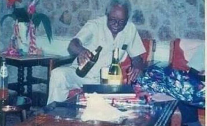 dennicyclever_'s tweet photo. Dear nyerere kwenye swala la kula vombo  tunaendelea kukuenzi role model. https://t.co/qB9WWqzAa3