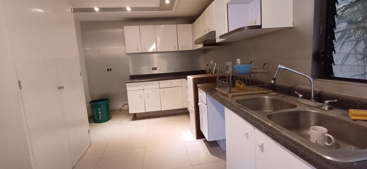 GariPantoja's tweet photo. Se Vende CASA EN CONDOMINIO $5,950,000 en Magdalena Contreras a 20 min de Santa Fe y 10 de Périferico Sur.
234m2 de construcción y 160m2 de terreno. Con 3 recamaras, 2.5 baños, cuarto de servicio, patio y 3 estacionamientos. Vigilancia 24 horas 

Informes 5578879346 https://t.co/p0m25qlXd5