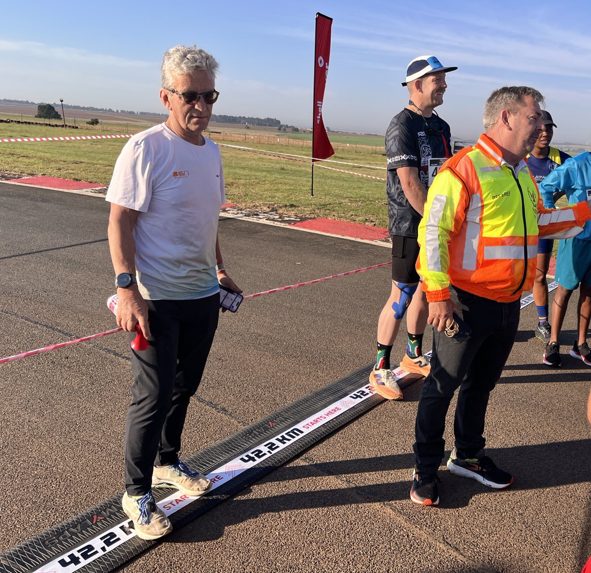 When you see this guy at the start of a marathon you know you will never be running short! Norrie Williamson is 1 of only 2 A grade course measurers and, as one of the editors of the international manual quite literally ‘wrote the book on course measurement’.
#RedStarMarathon