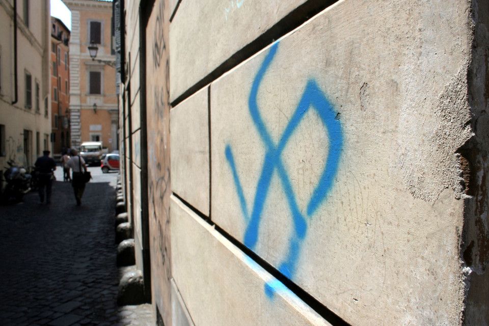 «L'antisemitismo non può essere oggetto di strumentalizzazione» 
Il politologo Gabriele Segre interviene nel dibattito innescato dalle parole della ministra della famiglia Eugenia Roccella sulle "gite ad Auschwitz": «Ha sbagliato, l'odio non sia usato a fini politici»