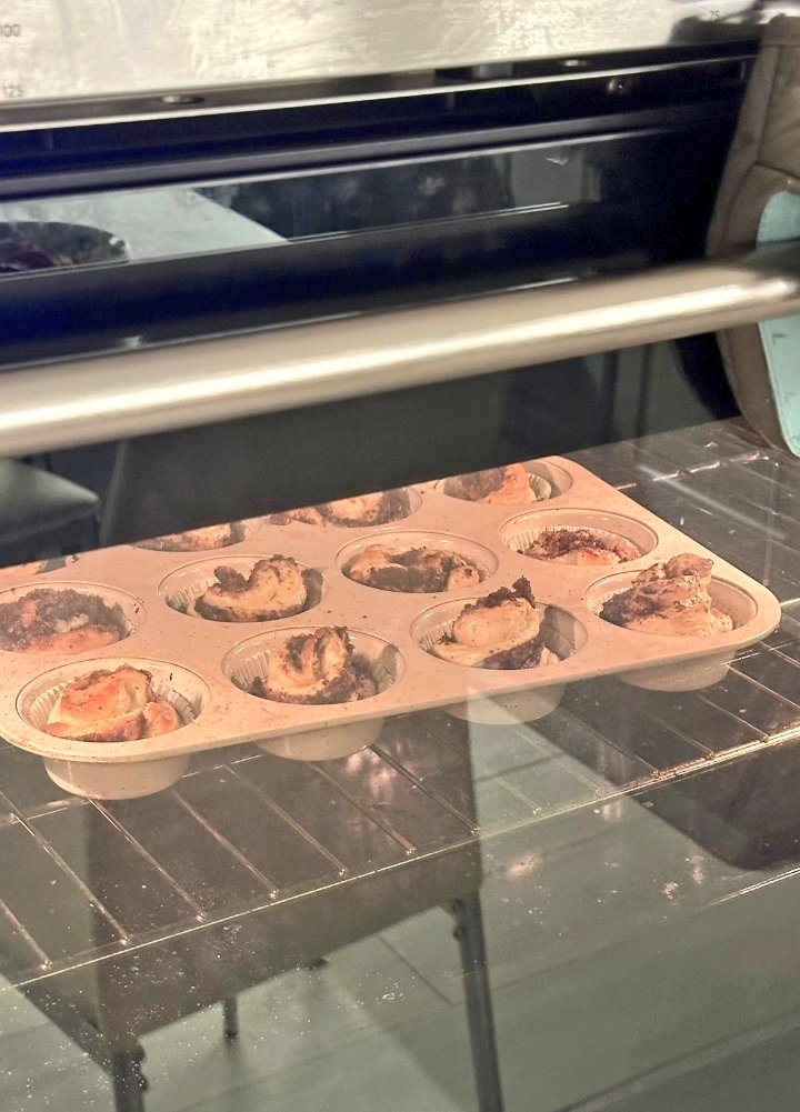 itzsamia_'s tweet image. Homemade and heart-made ♥️
Creamy,dreamy,and totally mine😌✨🧁
