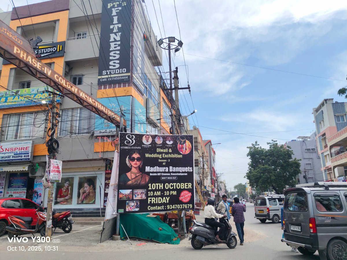 TRPrasad12's tweet photo. @PrateekReddy16 4 no's new lights fixed , due to high tension line not possible for Attending repair now junction lighting and illumination is good https://t.co/QZQ7NhZCTs