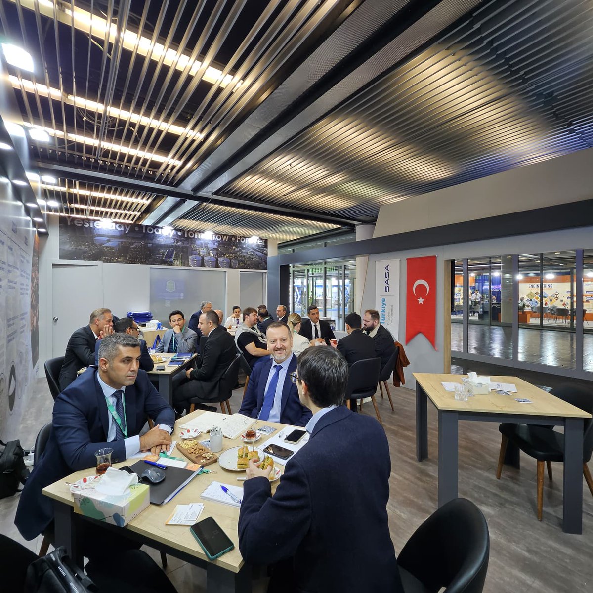 SASApolyesteras's tweet image. K Fuarı&apos;nda misafirlerimizi ağırlamaya devam ediyoruz. Standımızı ziyaret eden tüm ziyaretçilerimize teşekkür ederiz.