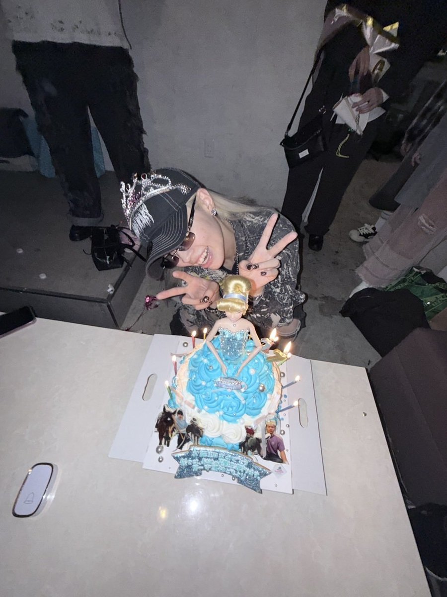 ⭐︎ruru⭐︎ Ruru profile | ルルのプロフィール | vkgy (ブイケージ)