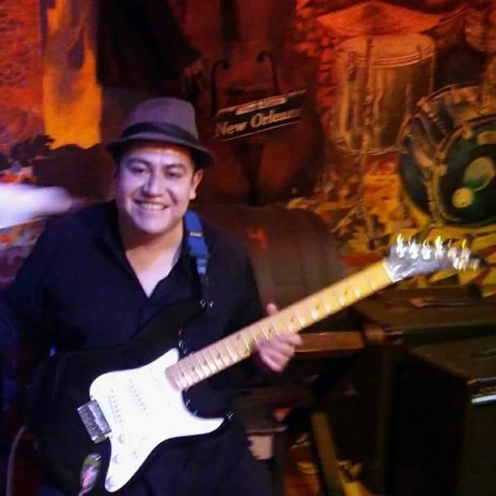 ¡Feliz Cumpleaños a Fernando Figueiras! Pasa un día increíble y gracias porqué a través de Tu musica fortaleces la escena del jazz. ¡Enhorabuena, esto está que arde!