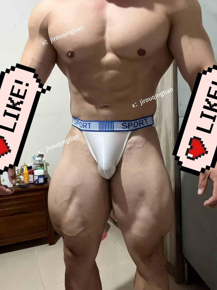 白色高开叉真是性感的不得了 龟头都若隐若现的😂
身上这条有人要吗 🉑出
感谢店主的赞助<a href="/yzq888/">muscle俱乐部</a>