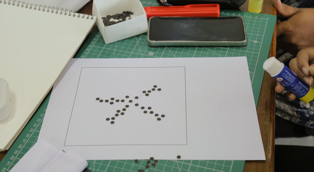 DJADdesign's tweet image. Exploring the Elements of Design
Guided by Ms. Dimple Soni, our students discovered how lines, shapes, colours, and textures come together to create meaning and emotion in every design.
#DJAD #DesignEducation #ElementsofDesign #CreativeLearning #DesignThinking