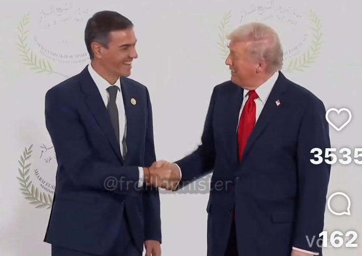 Trump: ¿Y la familia? ¿Que tal?
Sánchez: glups